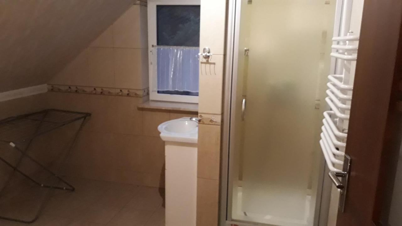 Homestay Arkadia Dom Nad Jeziorem Solinskim