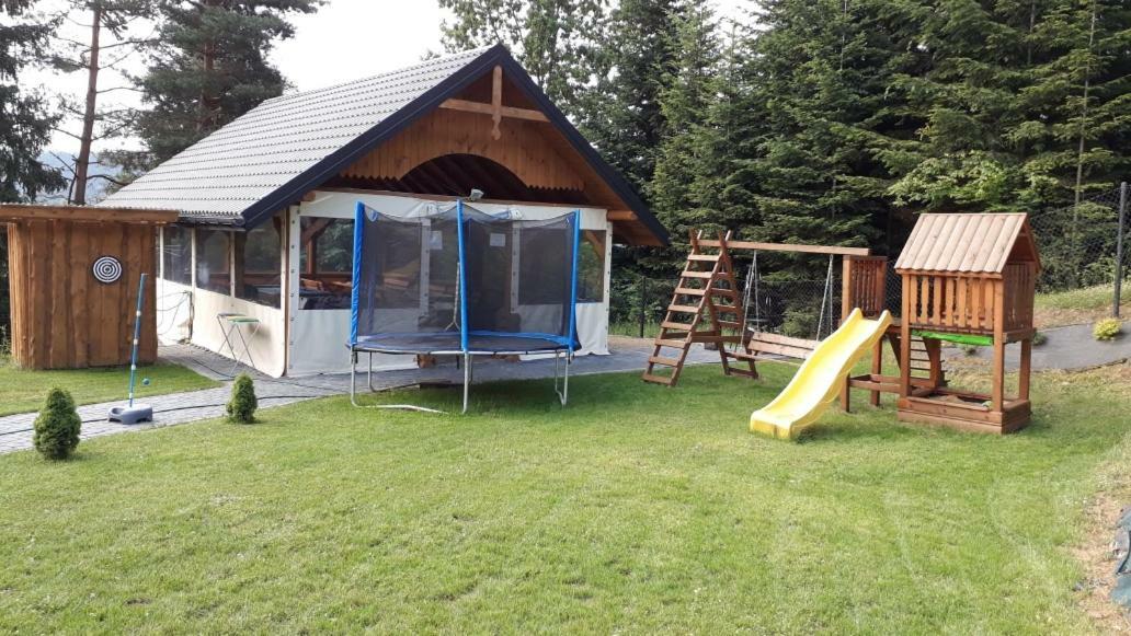 Homestay Arkadia Dom Nad Jeziorem Solinskim