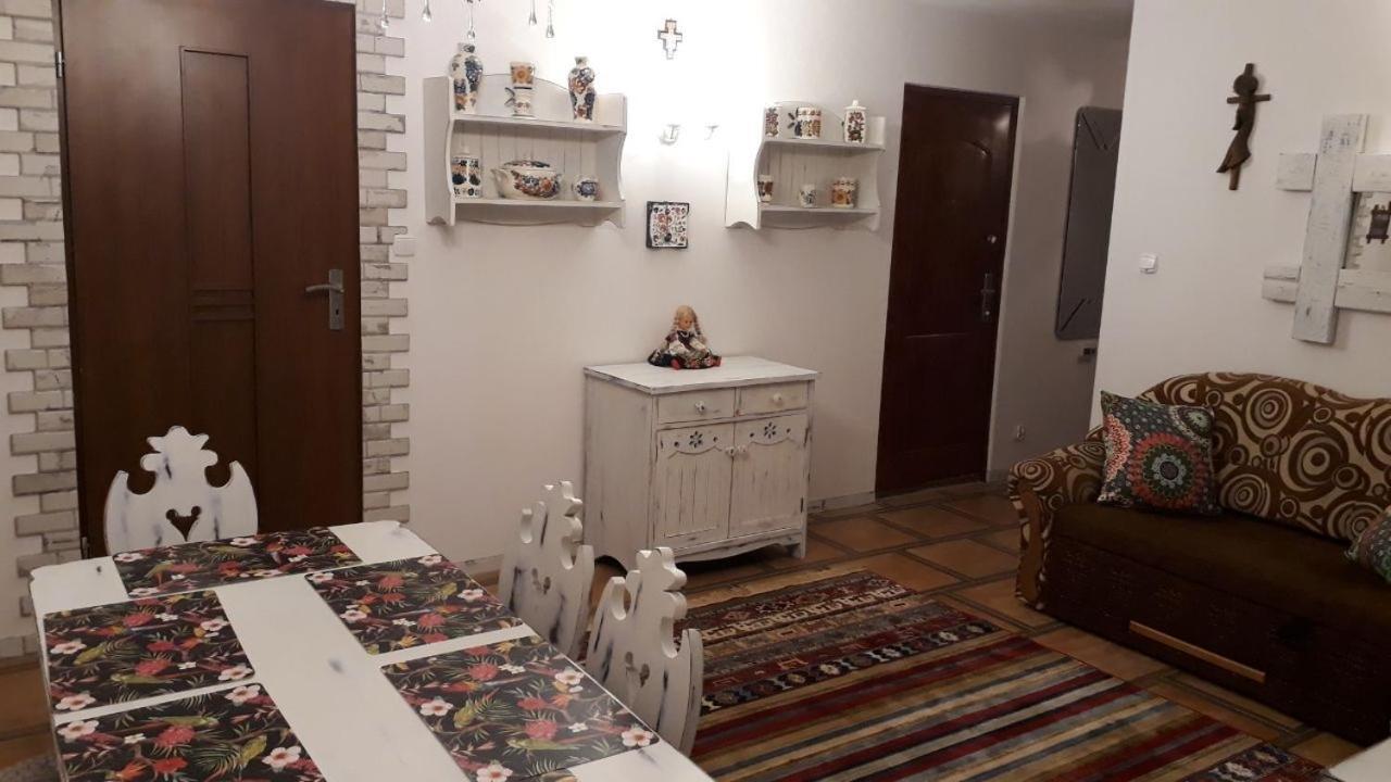 Homestay Arkadia Dom Nad Jeziorem Solinskim